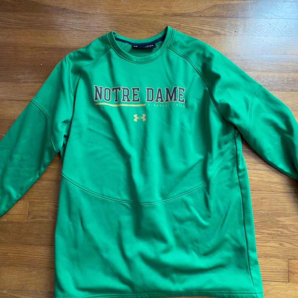 EUC Men's Under Armour Green Notre Dame Sideline Armour Fleece Crew
